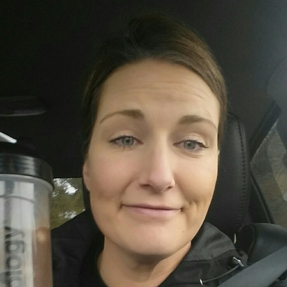 Meet your Posher, Suni - Picture 1 of 2